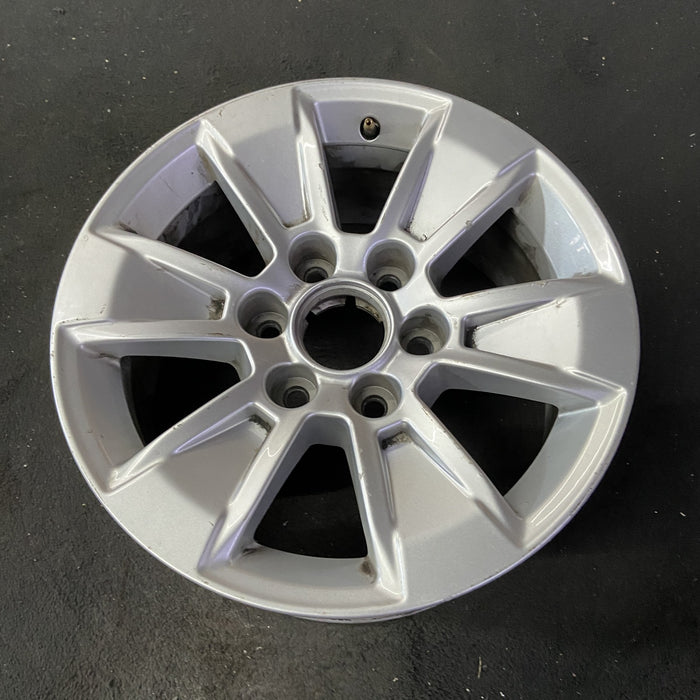 17" SIERRA 1500 PICKUP 19 , 17x8, alloy Original OEM Wheel Rim - Close-Up Detail