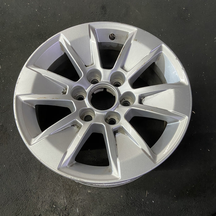 17" SIERRA 1500 PICKUP 19 , 17x8, alloy Original OEM Wheel Rim - Close-Up Detail