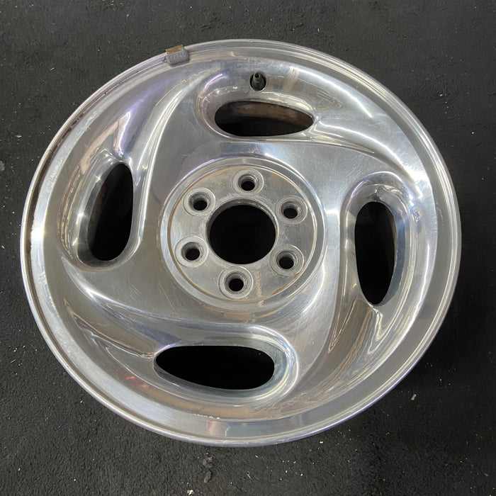 15" DURANGO 98-99 15x7, aluminum Original OEM Wheel Rim - Close-Up Detail