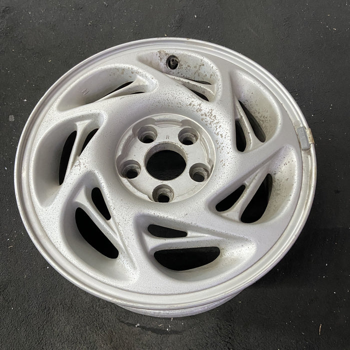 16" STEALTH 91-93 16x8 , R. Original OEM Wheel Rim - Close-Up Detail