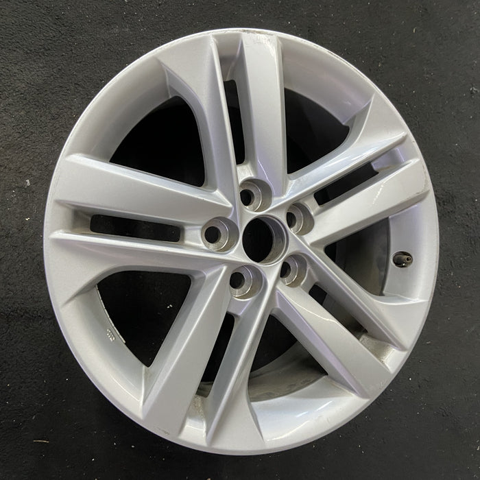 16" COROLLA 19-22 Hatchback, 16x7 Original OEM Wheel Rim - Close-Up Detail