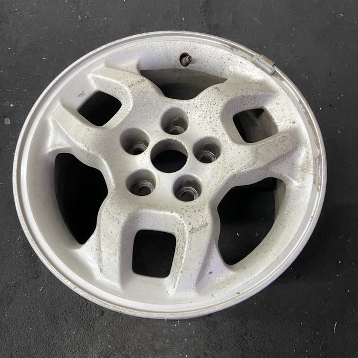 16" 3000GT 97-99 16x8 Original OEM Wheel Rim - Close-Up Detail