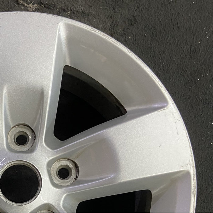 17" DODGE 1500 PICKUP 13-14 17x7 aluminum 5 spoke silver opt WFE Original OEM - Close-Up Detail