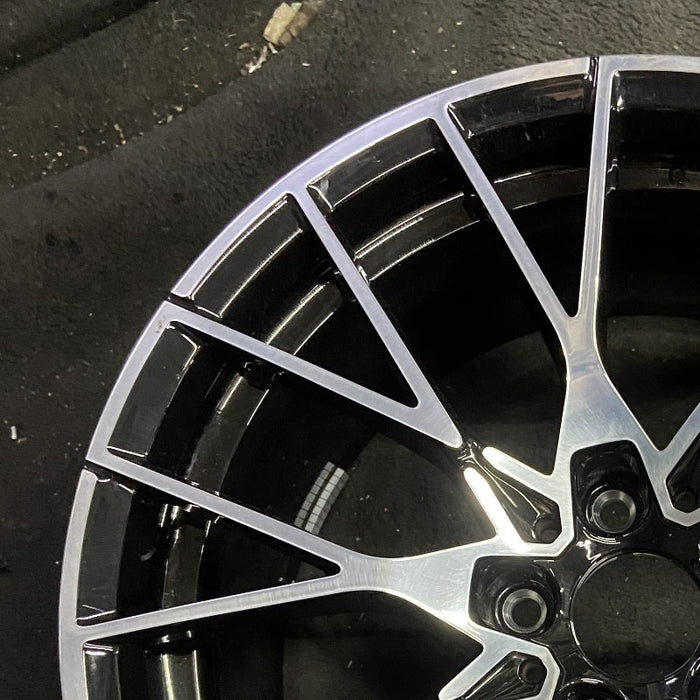 19" BMW M2 19-20 19x10 alloy 20 spoke silver spoke face Original OEM Wheel Rim - Side Profile