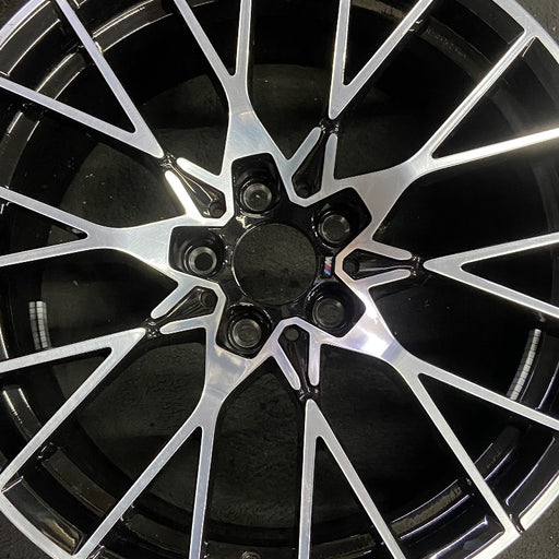 19" BMW M2 19-20 19x9 alloy 20 spoke silver spoke face Original OEM Wheel Rim - Angle View