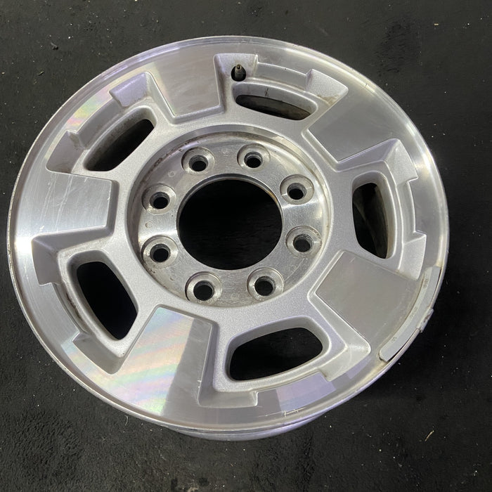 17" SIERRA 2500 PICKUP 11-13 17x7.5, aluminum Original OEM Wheel Rim - Close-Up Detail