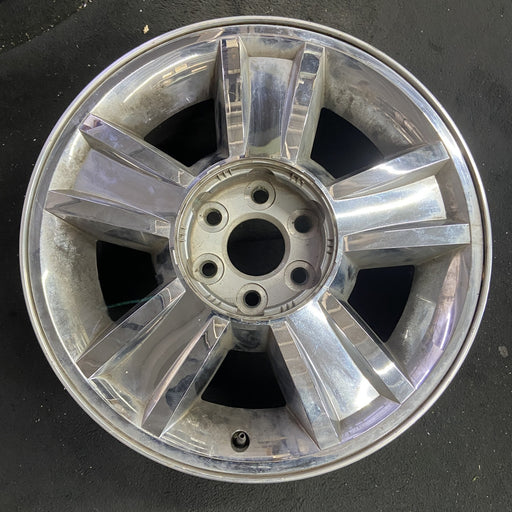 20" AVALANCHE 1500 09-10 20x8.5, 5 spoke, covered lug nuts, grooved spoke - Angle View