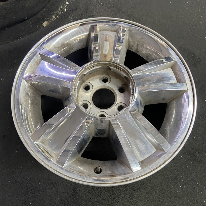 20" AVALANCHE 1500 09-10 20x8.5, 5 spoke, covered lug nuts, grooved spoke - Side Profile