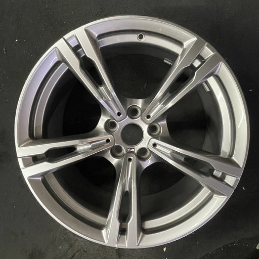 19" BMW M5 18-20 19x9.5, dark gray Original OEM Wheel Rim - Angle View