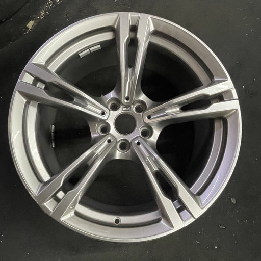 19" BMW M5 18-20 19x9.5, dark gray Original OEM Wheel Rim - Angle View