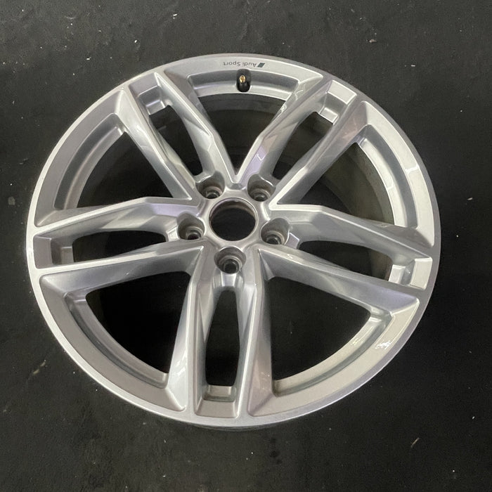18" AUDI A4 20 18x8 , 5 double spoke Original OEM Wheel Rim - Close-Up Detail