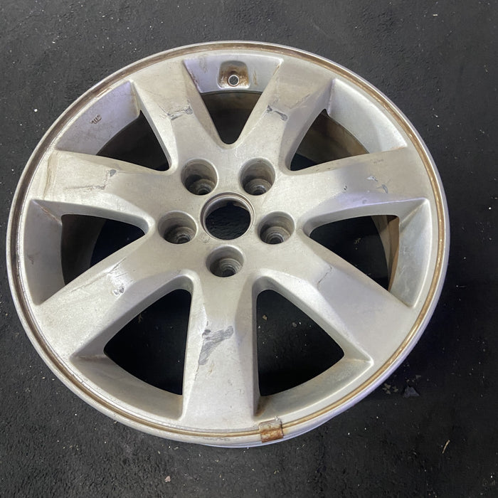 17" SORENTO 11-13 17x7 Original OEM Wheel Rim - Close-Up Detail