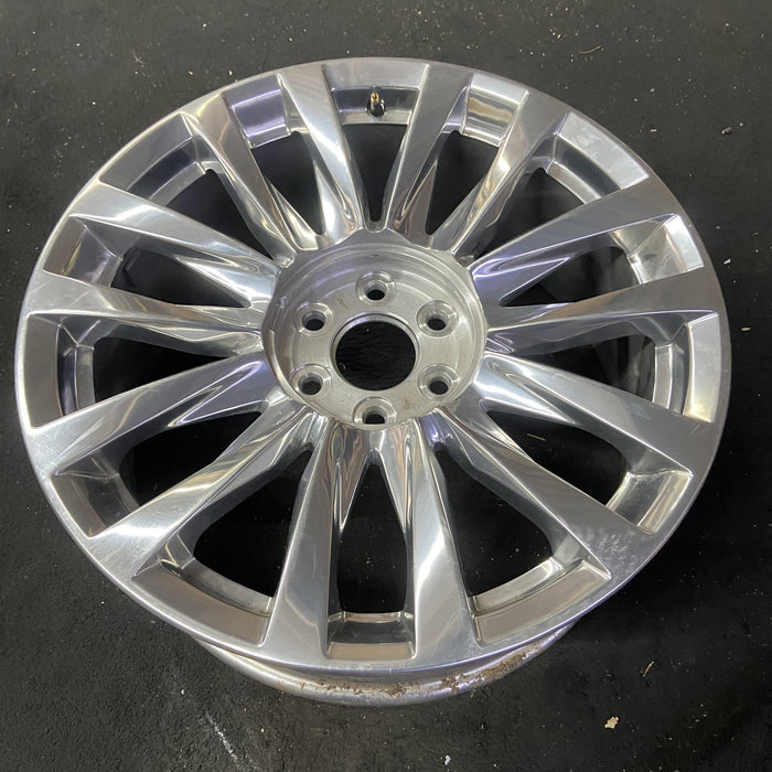 22" ESCALADE 21-24 22x9, 14 spoke, polished Original OEM Wheel Rim - Close-Up Detail