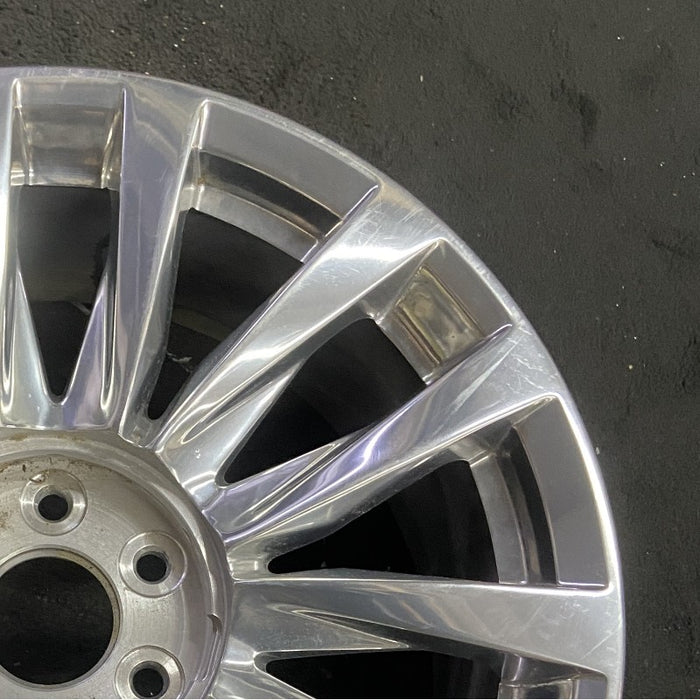 22" ESCALADE 21-24 22x9 14 spoke polished opt SGK Original OEM Wheel Rim - Close-Up Detail