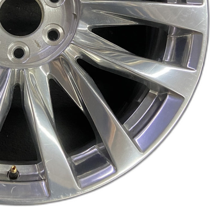 22" ESCALADE 21-24 22x9 14 spoke polished opt SGK Original OEM Wheel Rim - Close-Up Detail