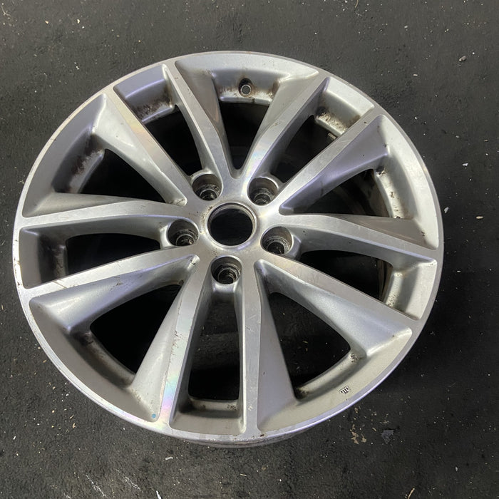 17" INFINITI Q50 14-15 17x7.5 , , narrow spoke width Original OEM Wheel Rim - Close-Up Detail