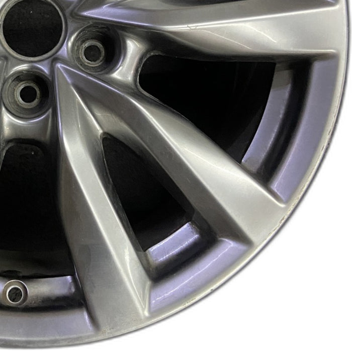18" MAZDA CX-9 17-18 aluminum 18x8 silver Original OEM Wheel Rim - Close-Up Detail