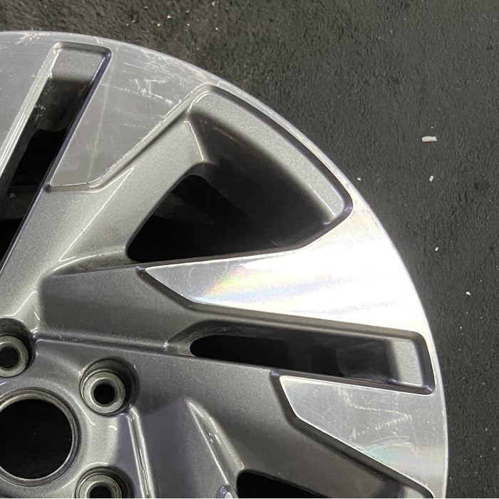 18" LEGACY 23-25 18x7.5 alloy Sedan machined face with pockets Original OEM - Close-Up Detail