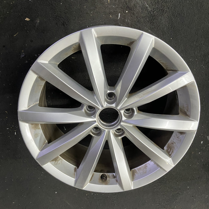 17" TIGUAN 17 17x7 Original OEM Wheel Rim - Close-Up Detail