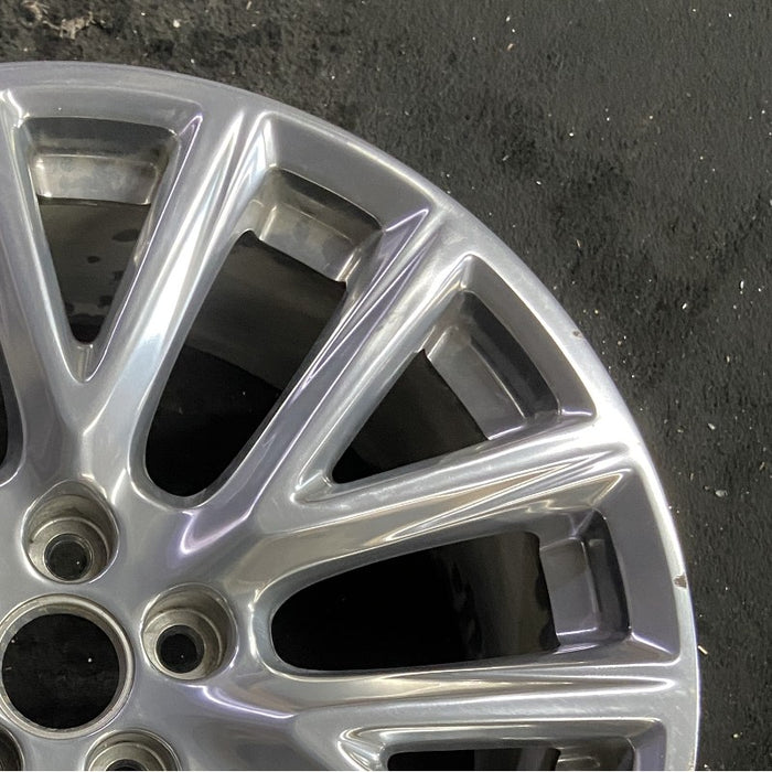 20" XT4 19-20 20x8.5 7 Y spoke polished opt SHH Original OEM Wheel Rim - Close-Up Detail