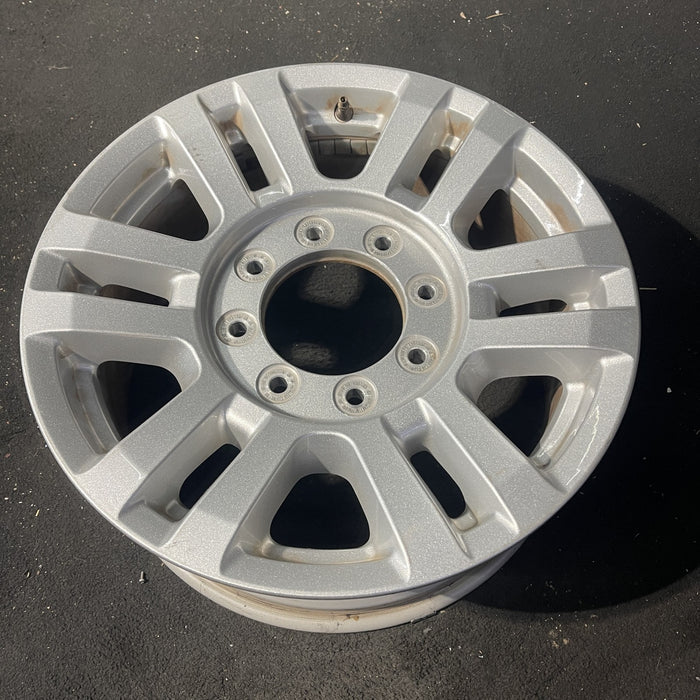 18" FORD F250SD PICKUP 17 18x8 , aluminum, 12 spoke , silver Original OEM Wheel - Close-Up Detail