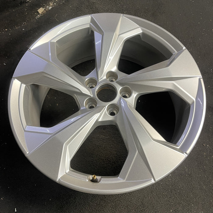 20" AUDI Q5 21 20x8 , 5 spoke, wide spoke Original OEM Wheel Rim - Side Profile