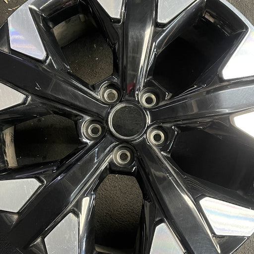 19" SPORTAGE 23-24 gasoline 19x7.5 5 spoke single spoke Original OEM Wheel Rim - Angle View