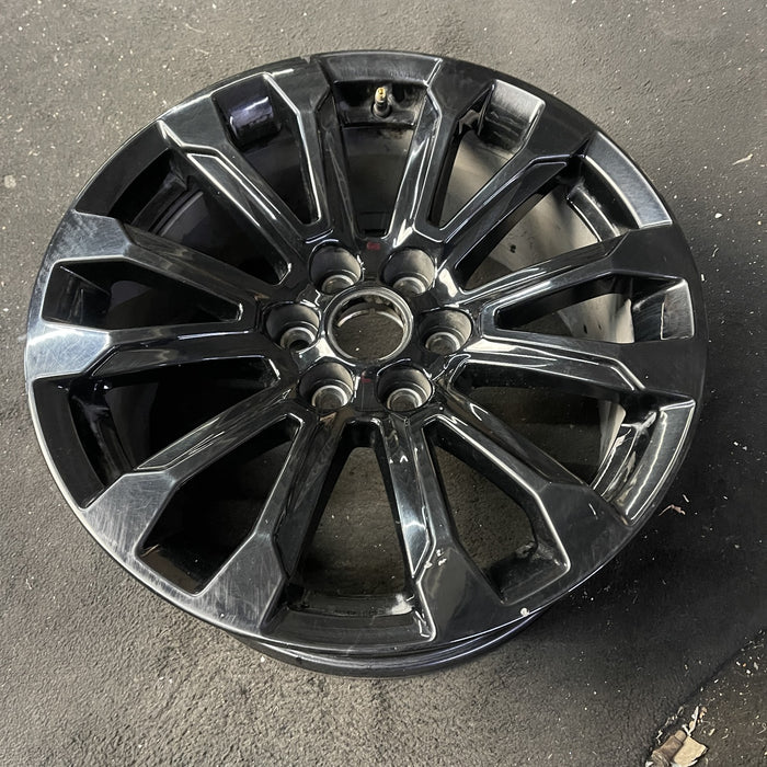 18" CANYON 21-22 18x8.5 Original OEM Wheel Rim - Close-Up Detail