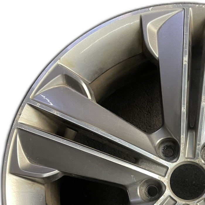 19" SANTA FE 13-16 19x7.5 alloy 10 spoke 3.3L LWB Original OEM Wheel Rim - Angle View