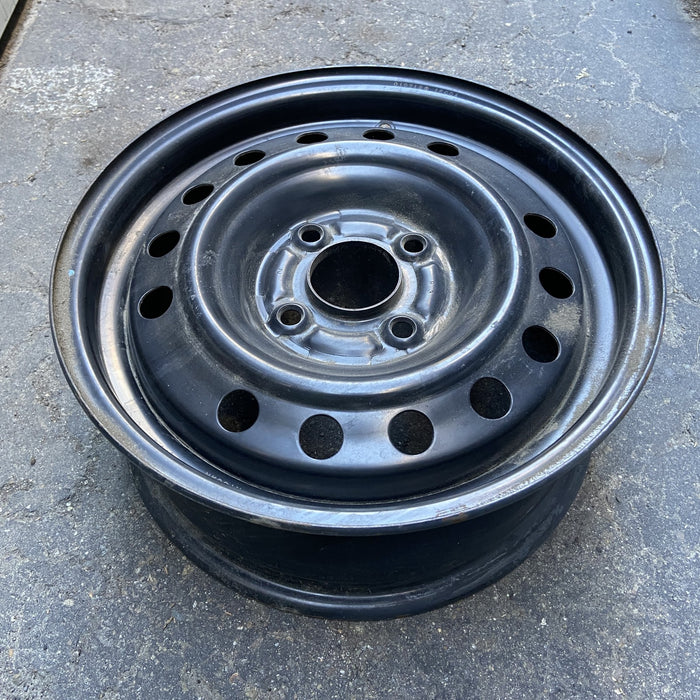 15" CUBE 09-14 15x6, steel Original OEM Wheel Rim - Close-Up Detail