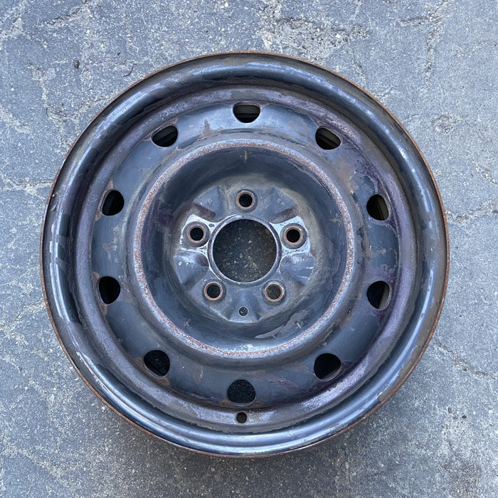 15" CARAVAN 01-07 15x6.5 Original OEM Wheel Rim - Angle View