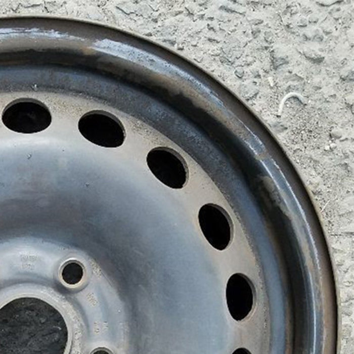 15" GOLF 06 VIN K , , 15x6, Original OEM Wheel Rim - Close-Up Detail