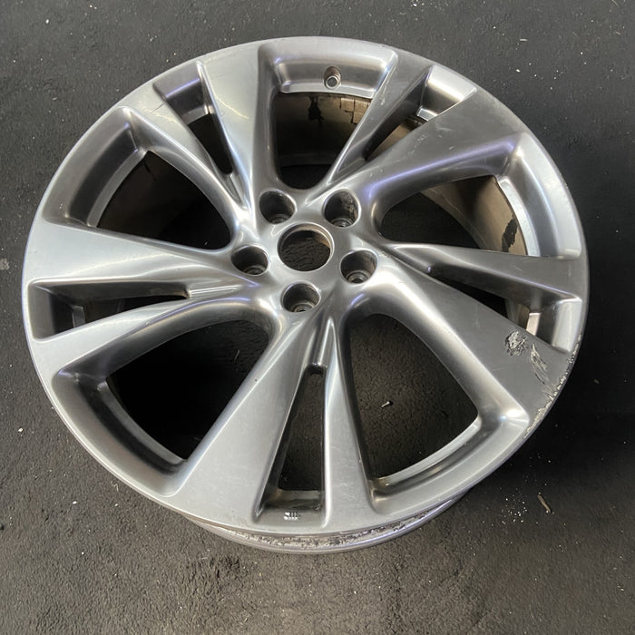 20" INFINITI JX35 13 20x7.5 , Original OEM Wheel Rim - Close-Up Detail