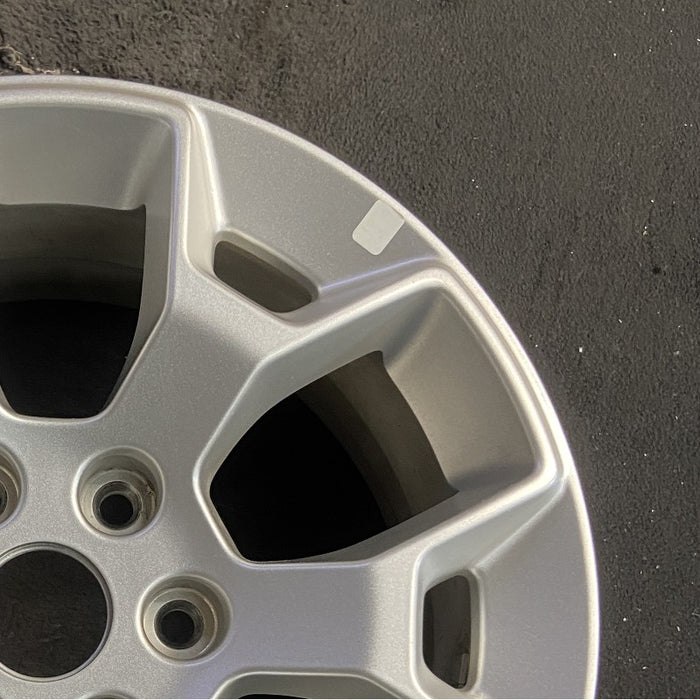 18" FORD F150 PICKUP 21-22 18x8.5 aluminum 6 spoke Y spoke design silver - Close-Up Detail