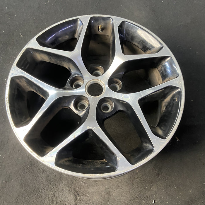 18" LACROSSE 16 18x8, 5 Y spoke Original OEM Wheel Rim - Close-Up Detail