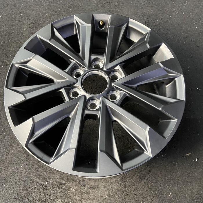 20" LAND CRUISER 24-25 20x7.5 Original OEM Wheel Rim - Close-Up Detail