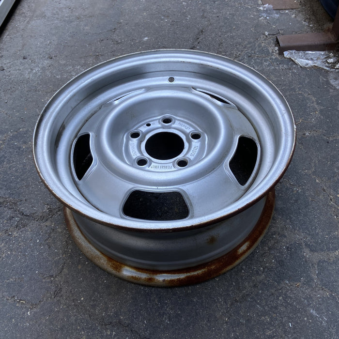 16" SPRINTER 2500 07-09 , steel Original OEM Wheel Rim - Close-Up Detail