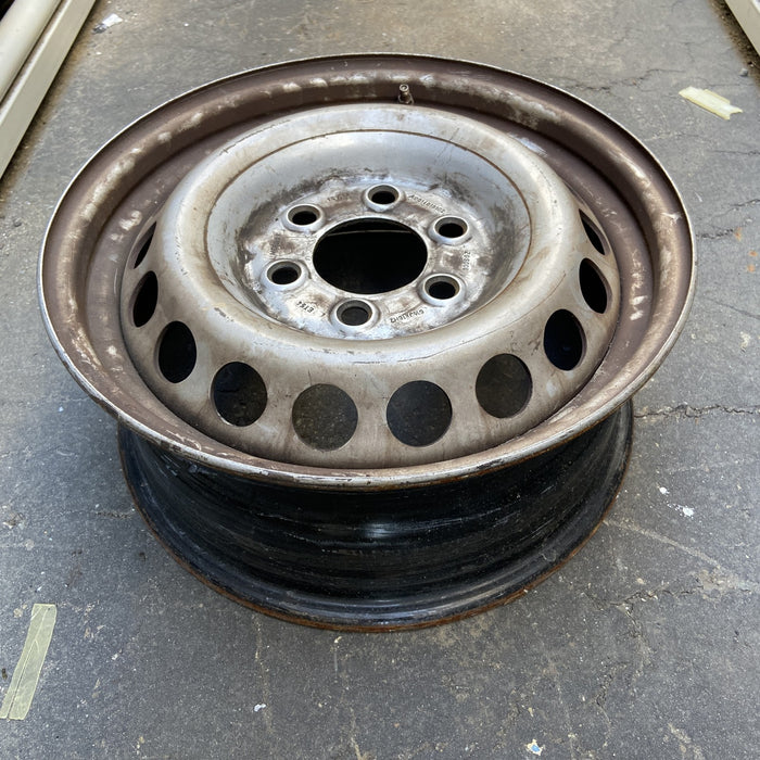16" SPRINTER 2500 07-09 , steel Original OEM Wheel Rim - Close-Up Detail