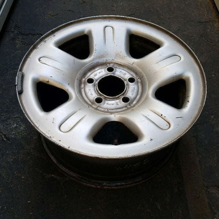 16" EXPLORER 02-03 4 Dr exc. Sport Trac; 16x7 steel 5 spoke Original OEM Wheel - Close-Up Detail