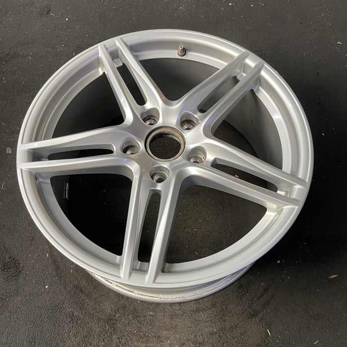 19" PORSCHE 911 17-19 19x8.5, Original OEM Wheel Rim - Close-Up Detail