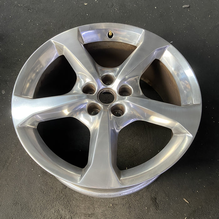 20" CAMARO 14 20x9 , , polished, opt RUY Original OEM Wheel Rim - Close-Up Detail