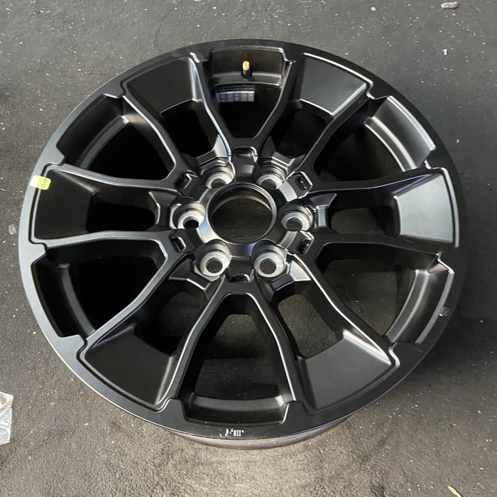 20" SEQUOIA 24-25 20x8.5, 6 Y spoke, black Original OEM Wheel Rim - Close-Up Detail