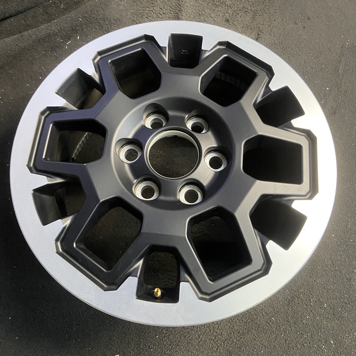 18" 4 RUNNER 25 18x7.5, machined finish Original OEM Wheel Rim - Side Profile