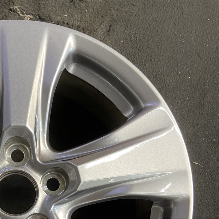 17" RAV4 19-25 17x7 alloy 5 spoke silver Original OEM Wheel Rim - Close-Up Detail