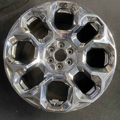 24" SUBURBAN 1500 25 24x9.5, 8 holes, bright chrome Original OEM Wheel Rim - Angle View