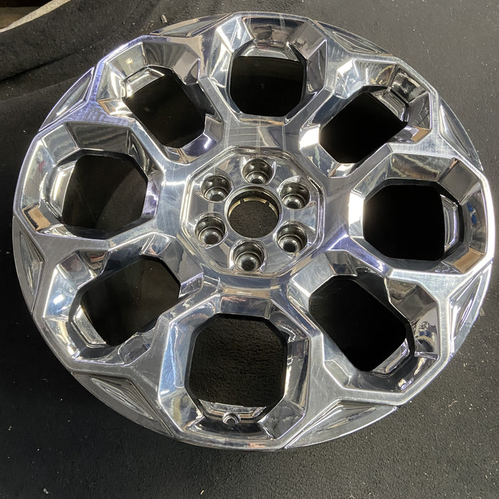 24" SUBURBAN 1500 25 24x9.5, 8 holes, bright chrome Original OEM Wheel Rim - Side Profile