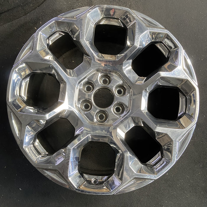 24" SUBURBAN 1500 25 24x9.5, 8 holes, bright chrome Original OEM Wheel Rim - Angle View