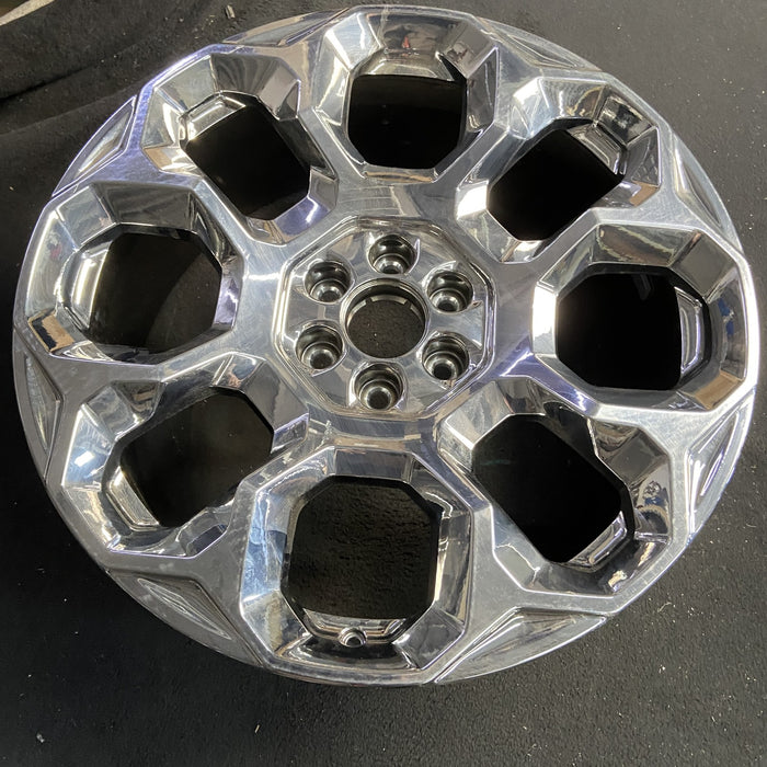 24" SUBURBAN 1500 25 24x9.5, 8 holes, bright chrome Original OEM Wheel Rim - Side Profile