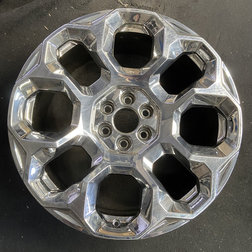 24" SUBURBAN 1500 25 24x9.5, 8 holes, bright chrome Original OEM Wheel Rim - Angle View
