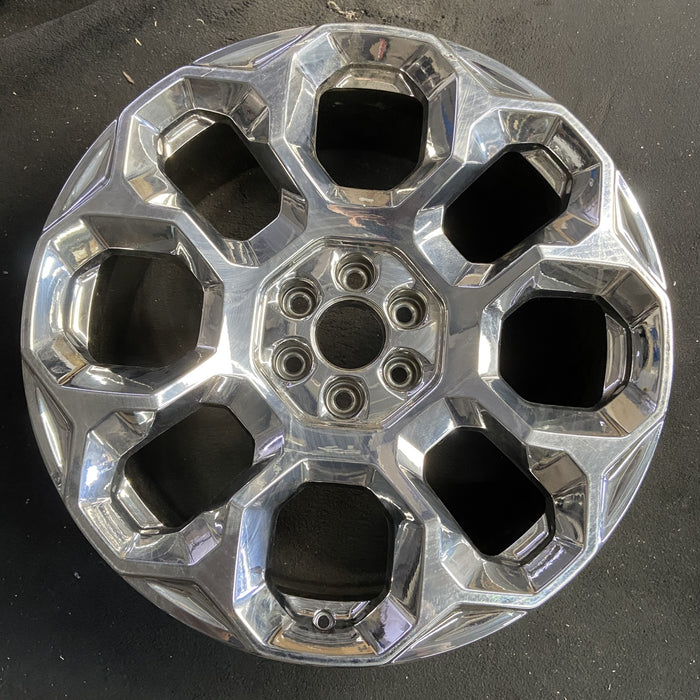 24" SUBURBAN 1500 25 24x9.5, 8 holes, bright chrome Original OEM Wheel Rim - Angle View
